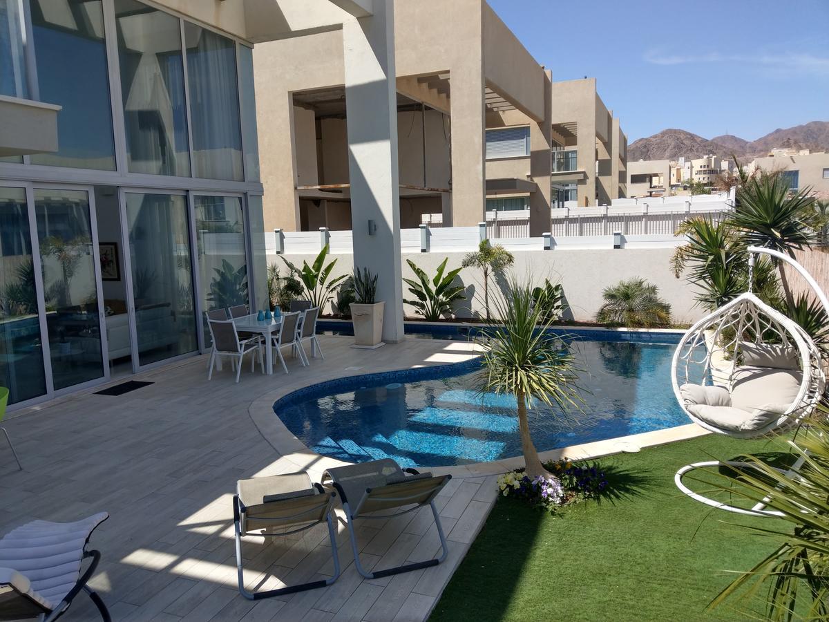 Turquoise Apartment With Pool エイラート エクステリア 写真