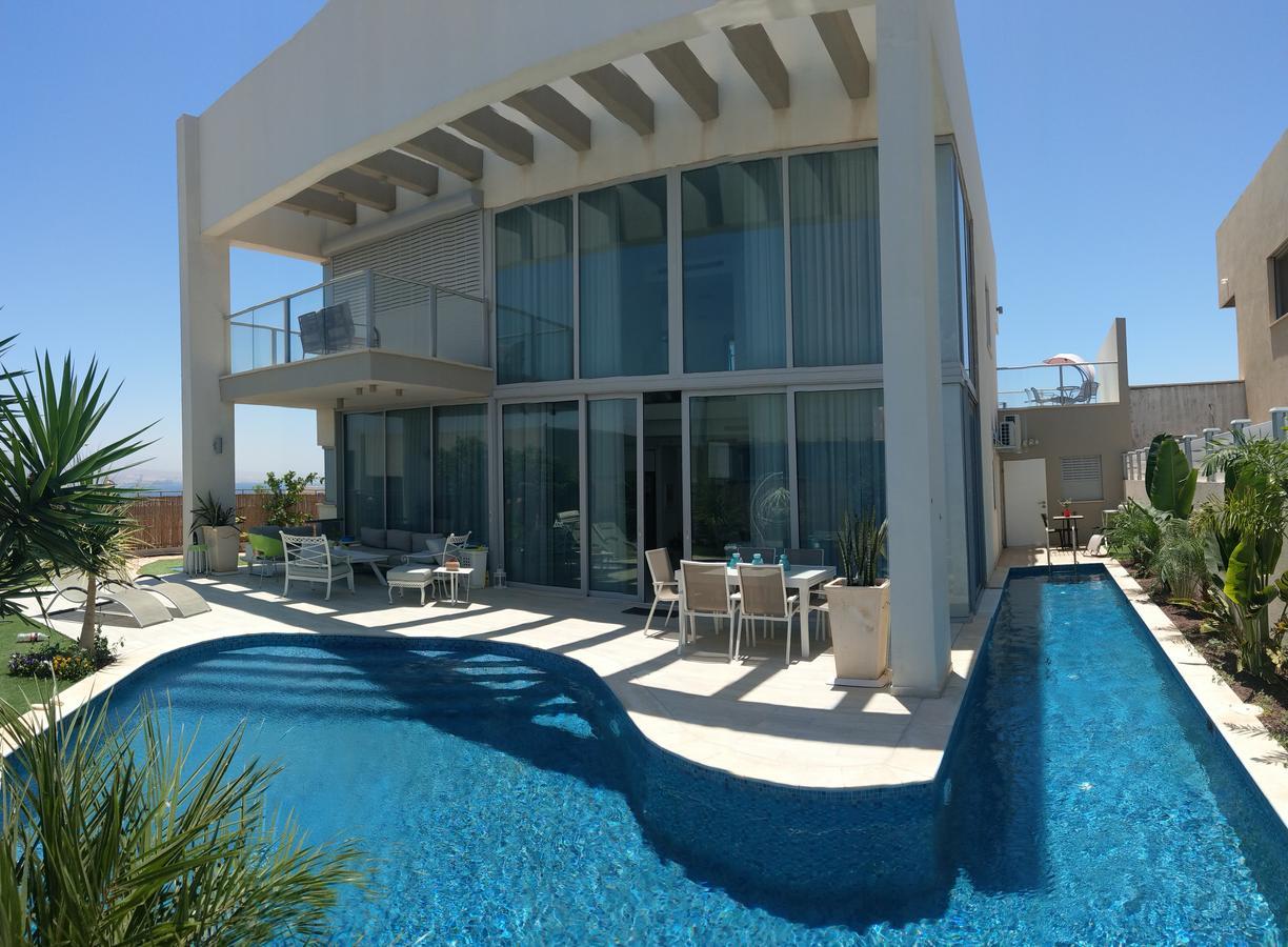 Turquoise Apartment With Pool エイラート エクステリア 写真