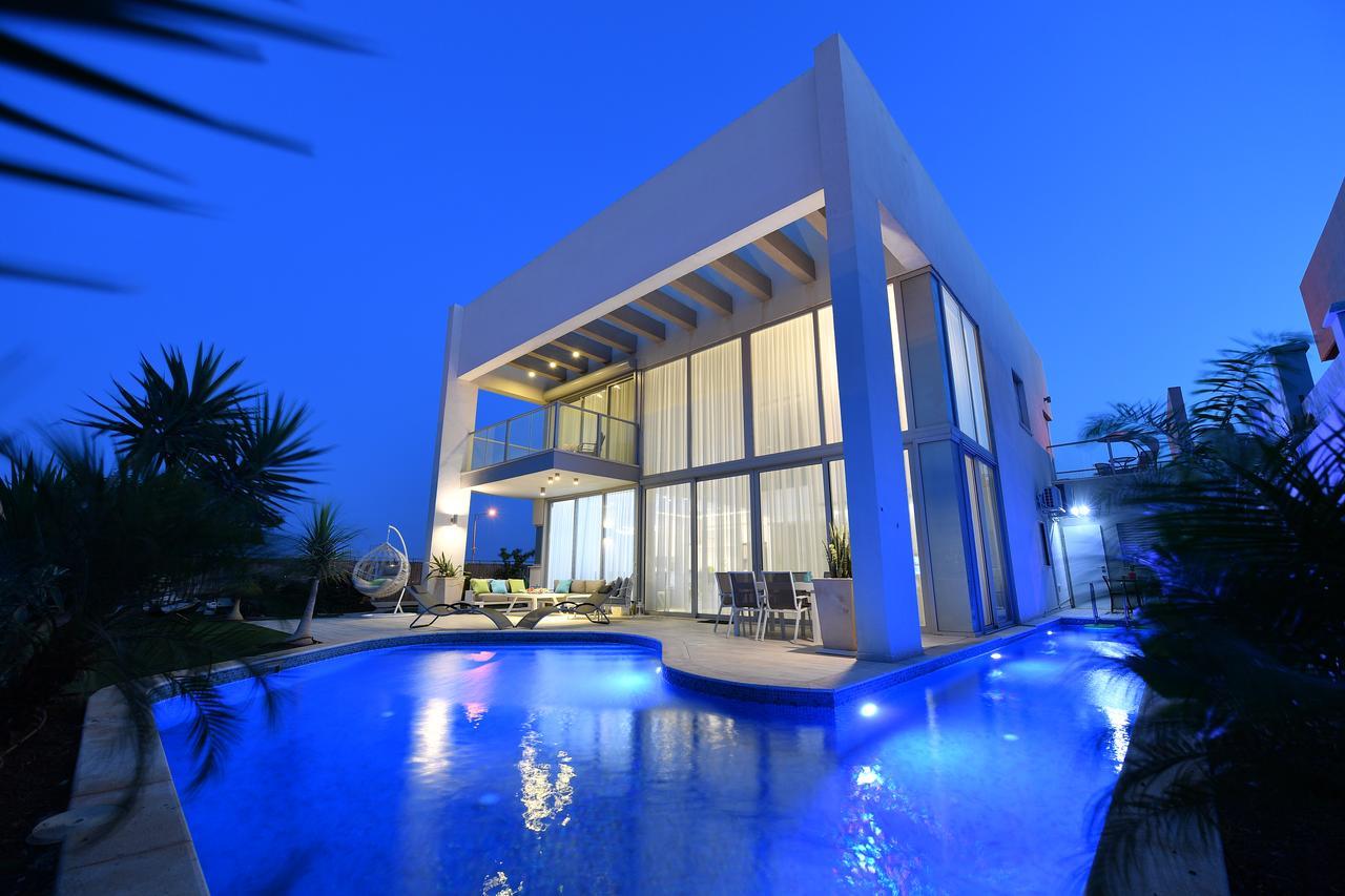 Turquoise Apartment With Pool エイラート エクステリア 写真